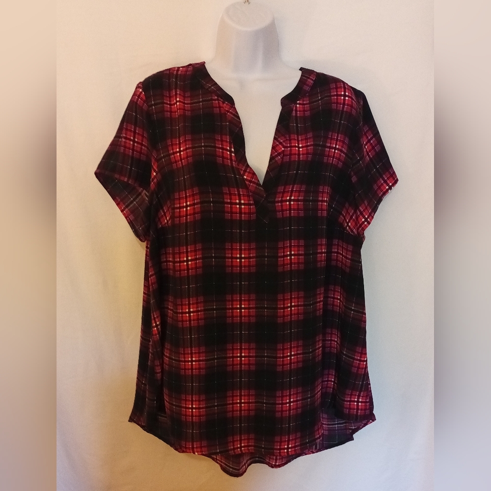 torrid Plaid V-Neck Hi-Lo Women’s Blouse Red Black Size 1X